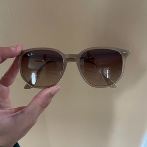 Women’s sunglasses
